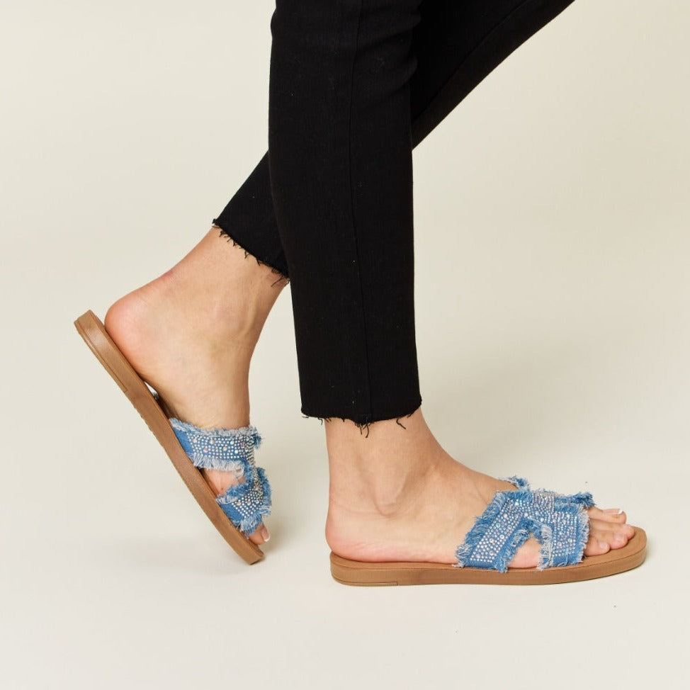 Forever Link Raw Trim Denim H-Band Flat Sandals - Boujee Boutique 