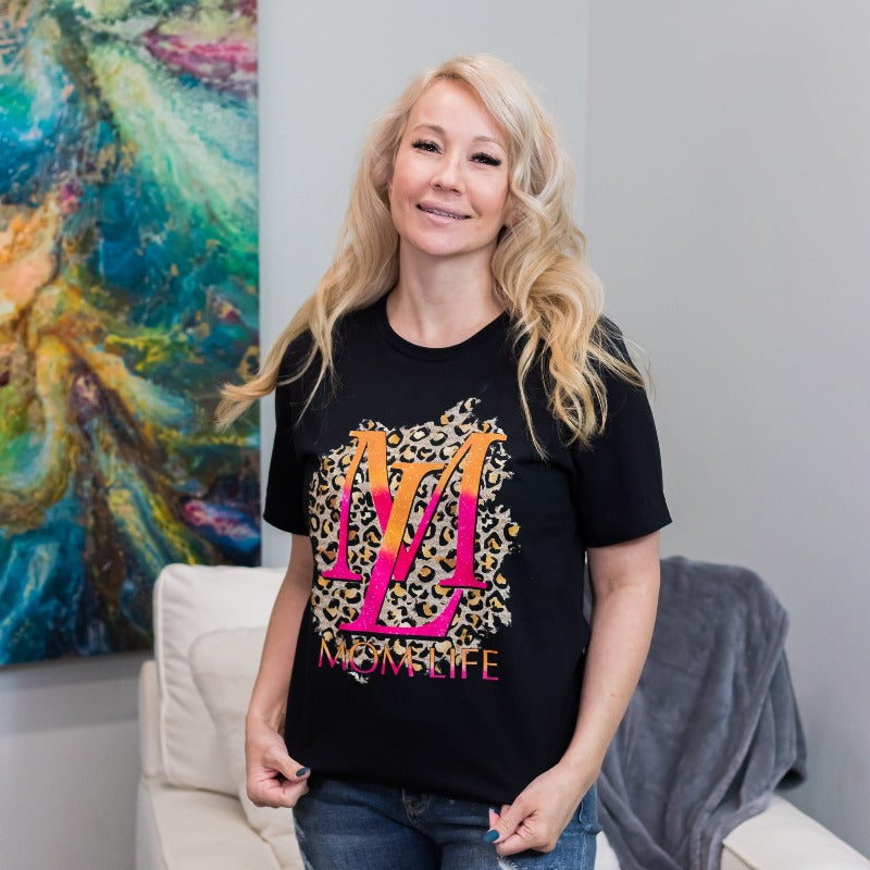 Mom Lyfe Leopard Print Graphic Tee - Boujee Boutique 