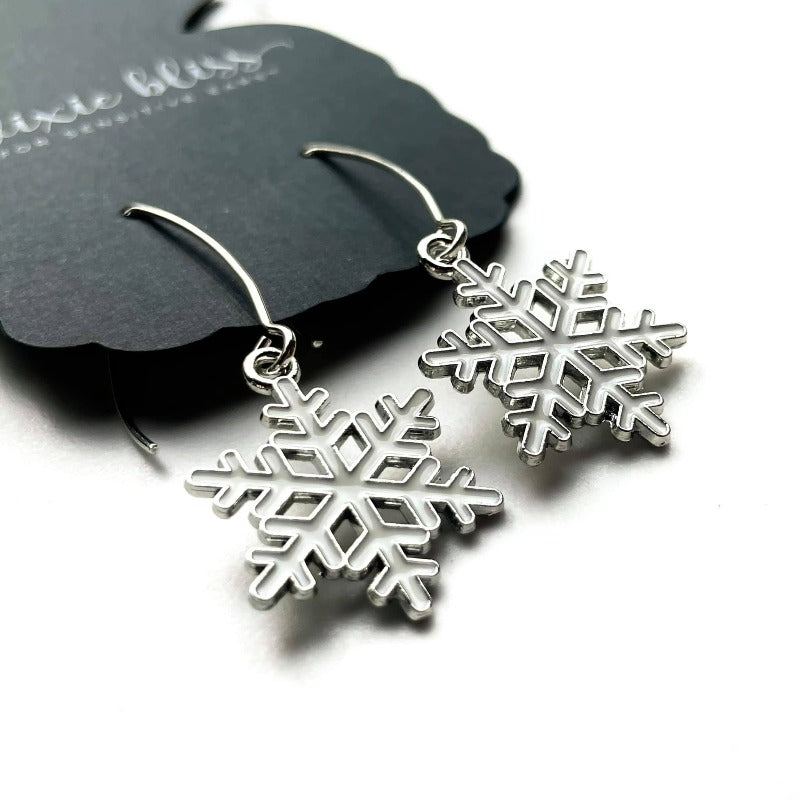 Perfect Snow Flake Earrings - Boujee Boutique 